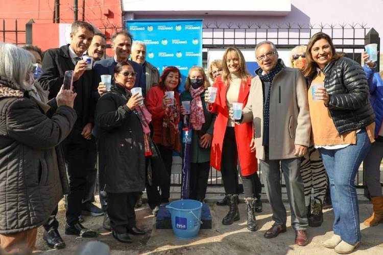 AySA habilitó una red de agua potable para 20.000 personas en Ituzaingó