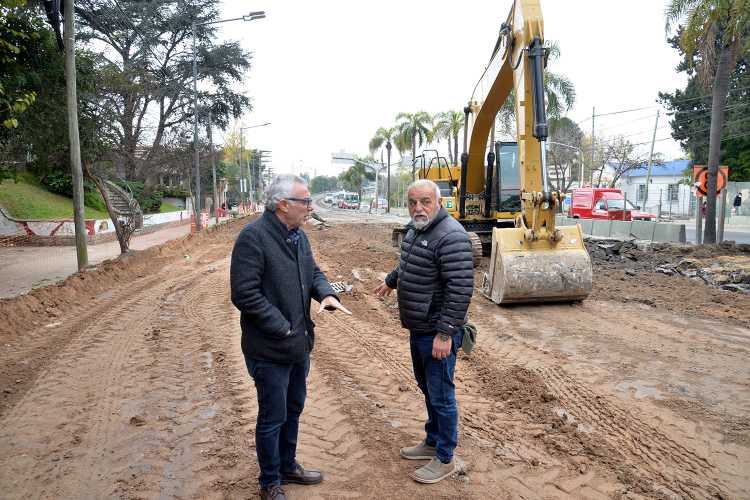 Julio Zamora inspeccionó los trabajos de repavimentación de la Ruta 197 en General Pacheco