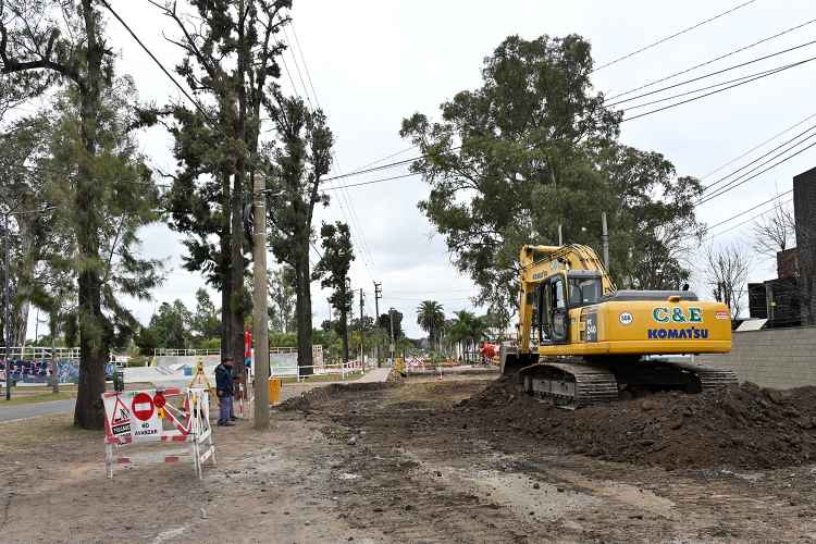 Comenzó la puesta en valor de la Avenida Liniers en Rincón de Milberg Comenzó la puesta en valor de la Avenida Liniers en Rincón de Milberg