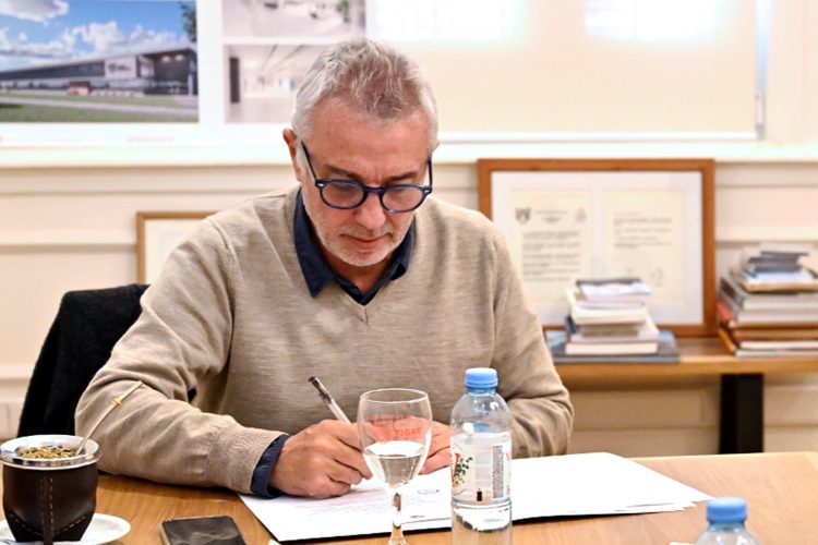 Julio Zamora decretó la prohibición del uso y comercialización de pirotecnia sonora en el Municipio de Tigre