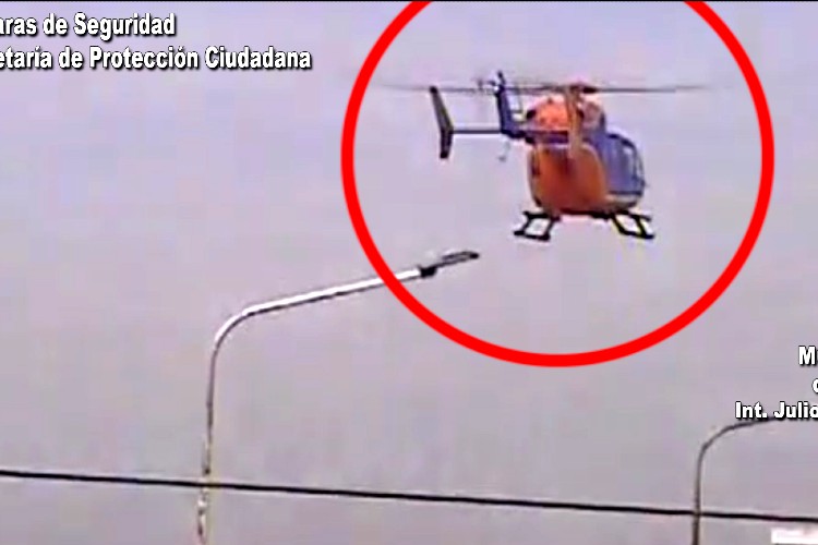 Video: Cómo fue el rescate de los ocupantes del helicóptero caído en Don Torcuato