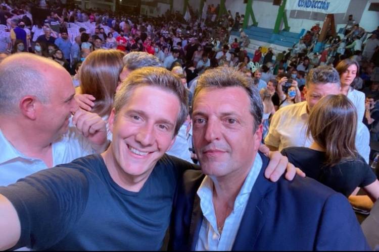 Luis Samyn Ducó: “Massa no es solamente un hombre para administrar las crisis, es un transformador de realidades” Luis Samyn Ducó: “Massa no es solamente un hombre para administrar las crisis, es un transformador de realidades”