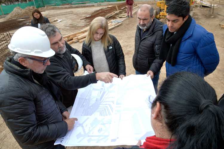 Julio Zamora supervisó la construcción de los microestadios de Benavídez y Don Torcuato Julio Zamora supervisó la construcción de los microestadios de Benavídez y Don Torcuato