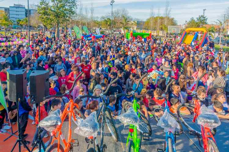 Miles de vecinos disfrutaron otro sábado del “Mes de las Infancias” en plazas de San Fernando