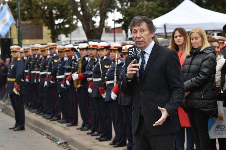 Gustavo Posse, encabezó el homenaje al Libertador de América, General Don José de San Martín Gustavo Posse, encabezó el homenaje al Libertador de América, General Don José de San Martín