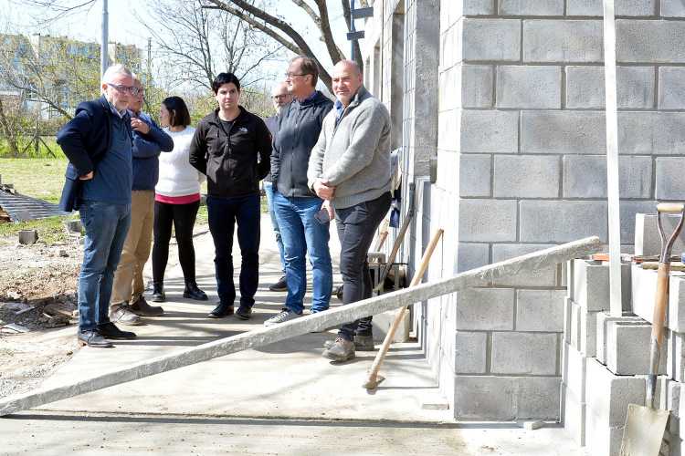 Julio Zamora recorrió obras de infraestructura y modernización en el Centro Universitario Tigre Julio Zamora recorrió obras de infraestructura y modernización en el Centro Universitario Tigre