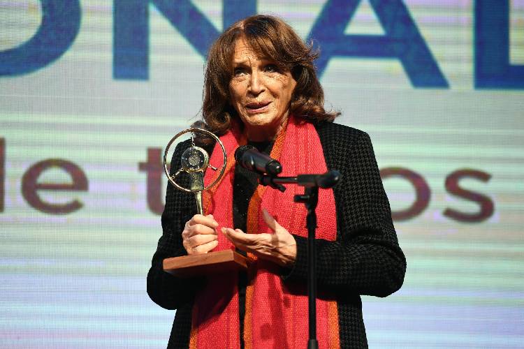 Falleció la periodista y locutora Magdalena Ruiz Guiñazú