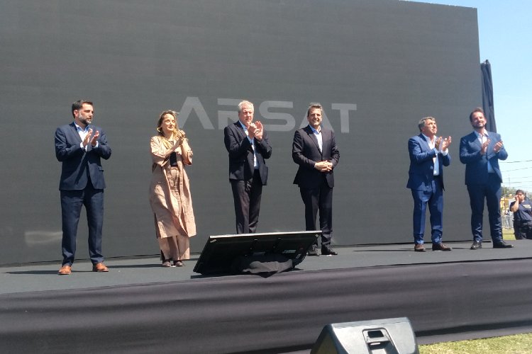 Enacom entregó más de 1500 tablets  alumnos de Tigre 