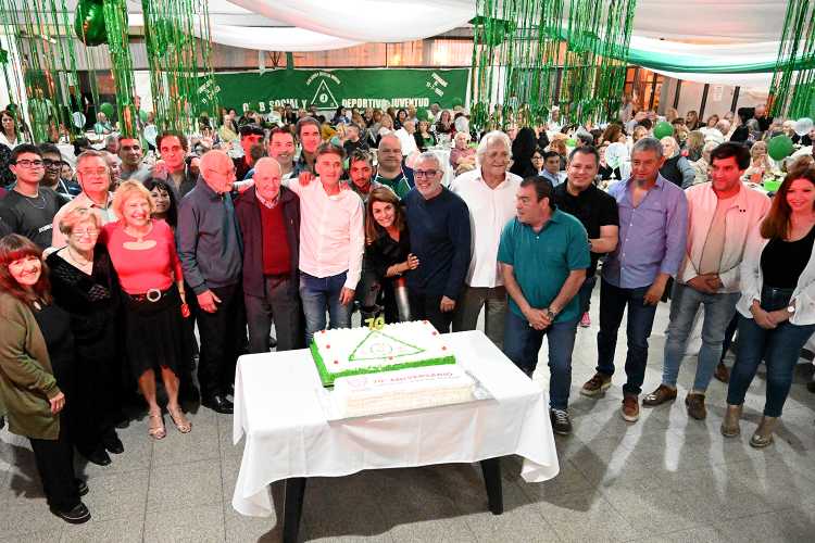 Julio Zamora acompañó el 70° aniversario del Club Juventud de Rincón de Milberg