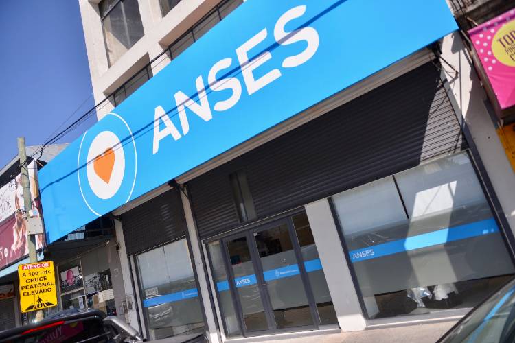 Raverta inauguró la nueva oficina de ANSES en Boulogne
