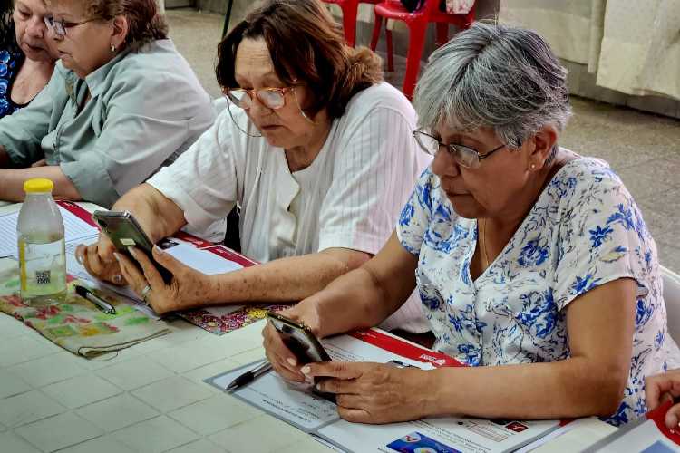 El Municipio de Tigre capacita a los adultos mayores en el uso de nuevas tecnologías