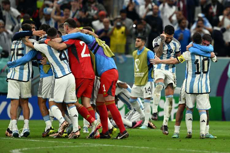 Argentina avanza a las semifinales de Qatar 2022 tras vencer a Países Bajos en los penales Argentina avanza a las semifinales de Qatar 2022 tras vencer a Países Bajos en los penales