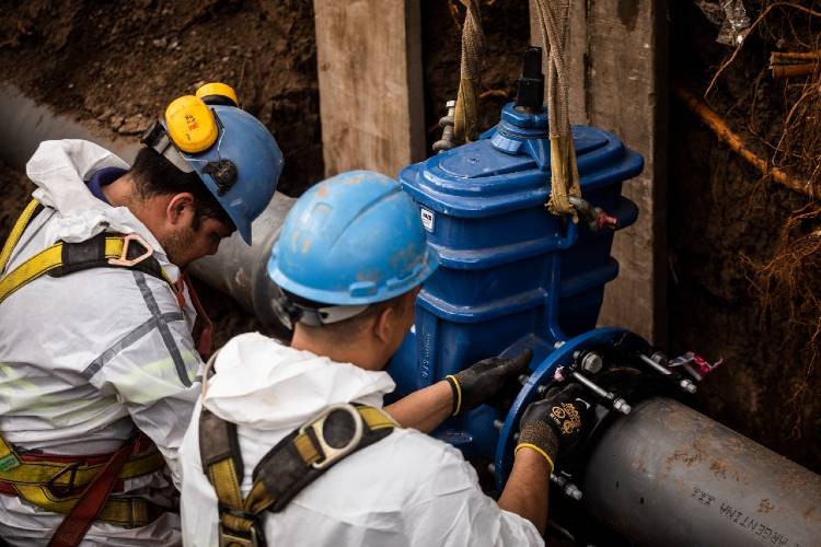 AySA renovará una válvula para mejorar el servicio de agua en San Isidro
