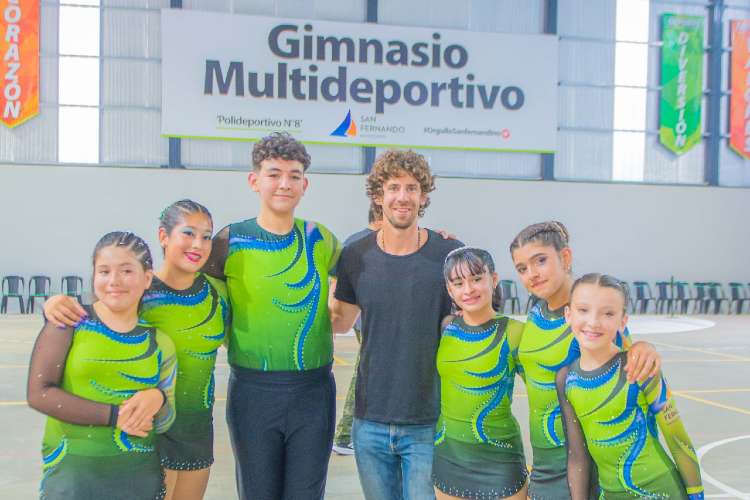 Juan Andreotti inauguró un nuevo “Gimnasio Multideportivo” en el Poli N°8.