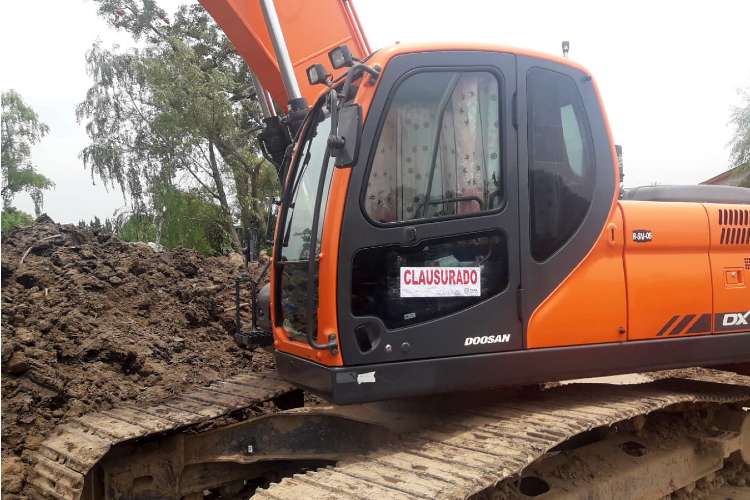 El Municipio detectó y clausuró obras ilegales en Delta de Tigre. El Municipio detectó y clausuró obras ilegales en Delta de Tigre.