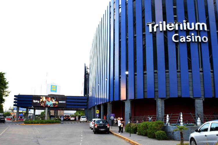 El casino de Tigre Trilenium reinauguró su tercer nivel con el lanzamiento de la primera bola El casino de Tigre Trilenium reinauguró su tercer nivel con el lanzamiento de la primera bola