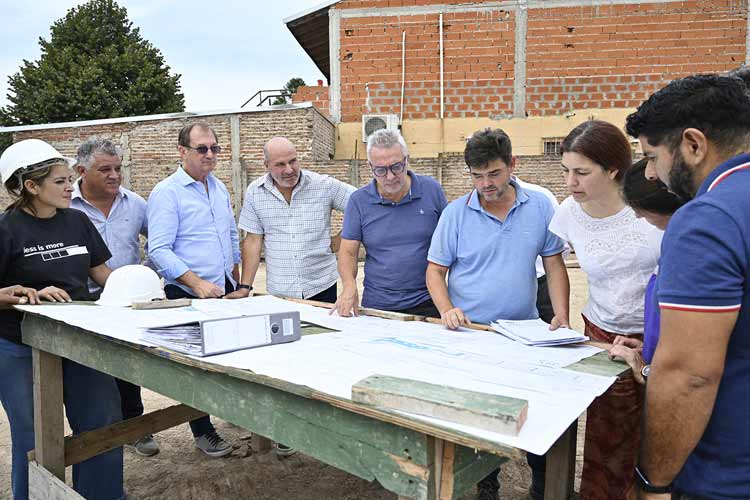 Julio Zamora supervisó el inicio de la construcción de la Escuela Secundaria N° 47 en Benavídez