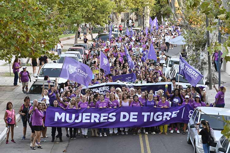 Cientos de mujeres marcharon en Tigre para conmemorar el Día Internacional de la Mujer
