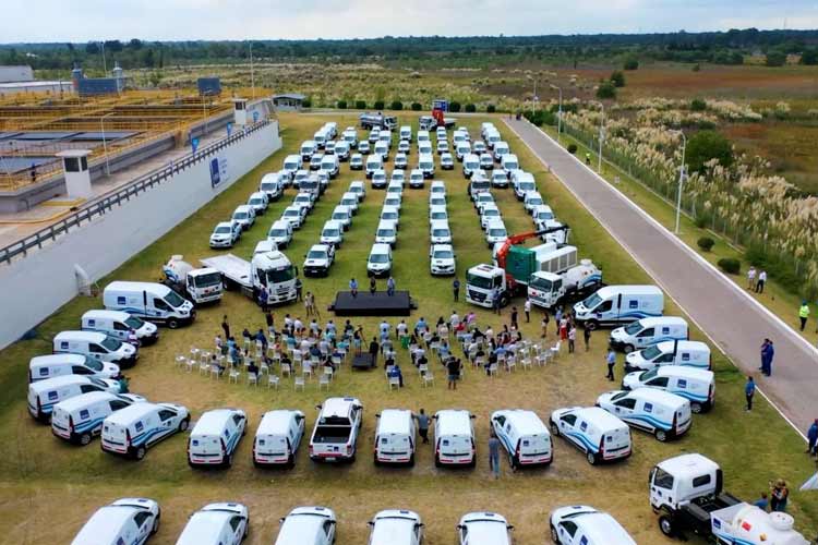 AySA celebró un nuevo aniversario de su creación renovando la flota de vehículos de la empresa