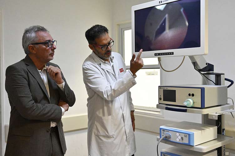 Julio Zamora presentó nuevo equipamiento para cirugías menos invasivas en Hospital Materno Infantil de Tigre