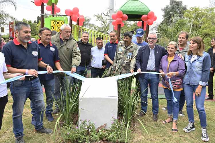 Julio Zamora inauguró la plazoleta “2 de Abril” en Don Torcuato junto a veteranos de Malvinas