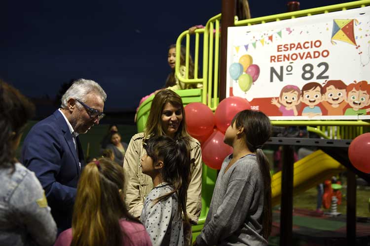 Julio Zamora inauguró la Plaza “Quique Agnese” en el barrio El Claro de Benavídez Julio Zamora inauguró la Plaza “Quique Agnese” en el barrio El Claro de Benavídez
