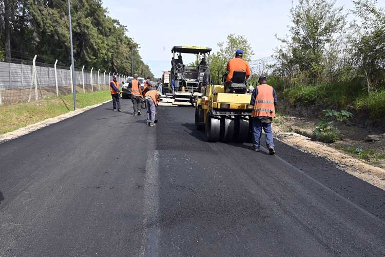 El Municipio de Tigre avanza con la repavimentación del camino Barbarita