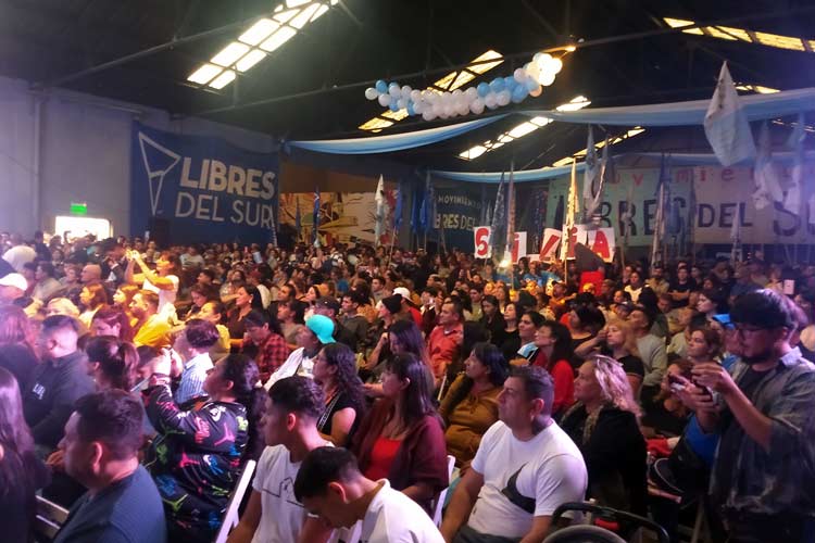 Libres del Sur: Silvia Saravia y Jesús Escobar encabezaron un multitudinario acto en Tigre