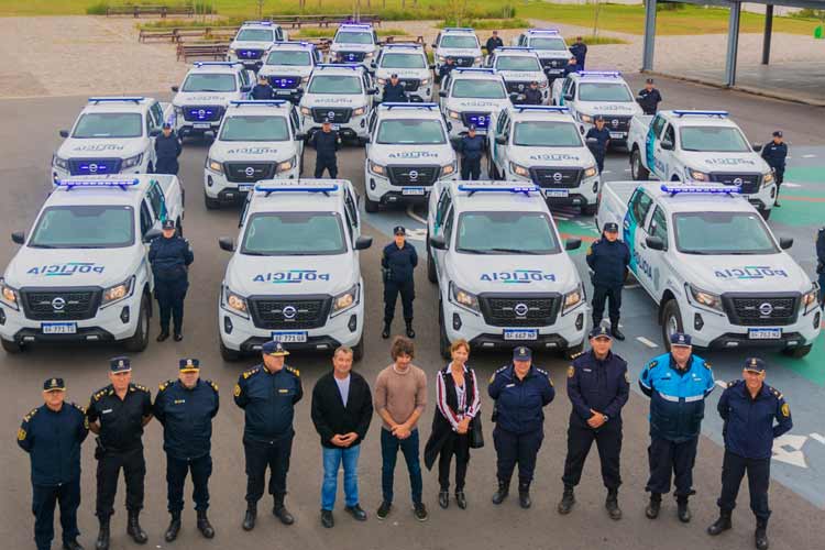  Juan Andreotti, recibió 20 nuevas patrullas de la Policía de la Provincia de Buenos Aires en el Parque Náutico 