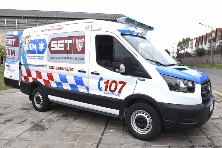 Julio Zamora presentó nuevas ambulancias para el Sistema de Emergencias Tigre