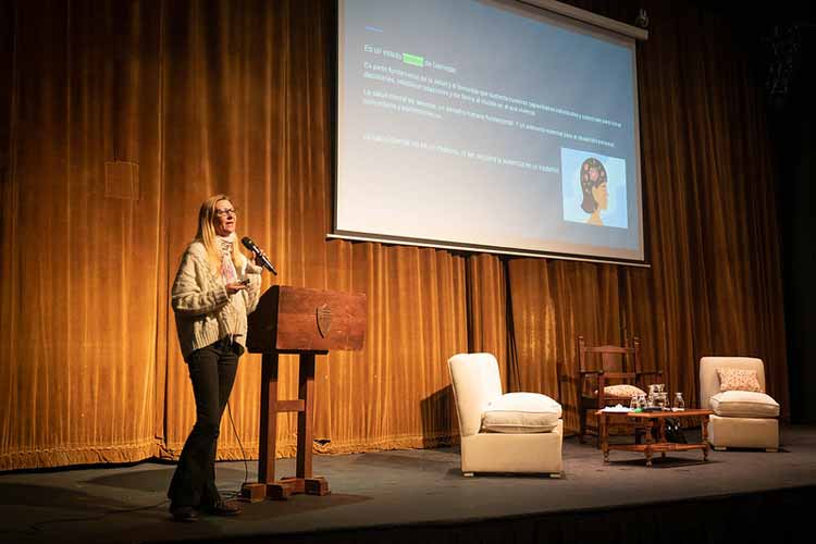 Encuentro en San Isidro sobre la salud mental y el suicidio en adolescentes