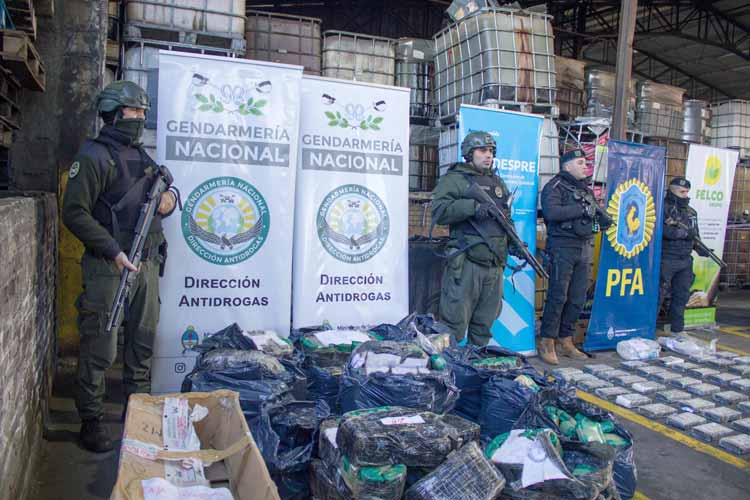 Incineran drogas incautadas en operativos de seguridad Incineran drogas incautadas en operativos de seguridad