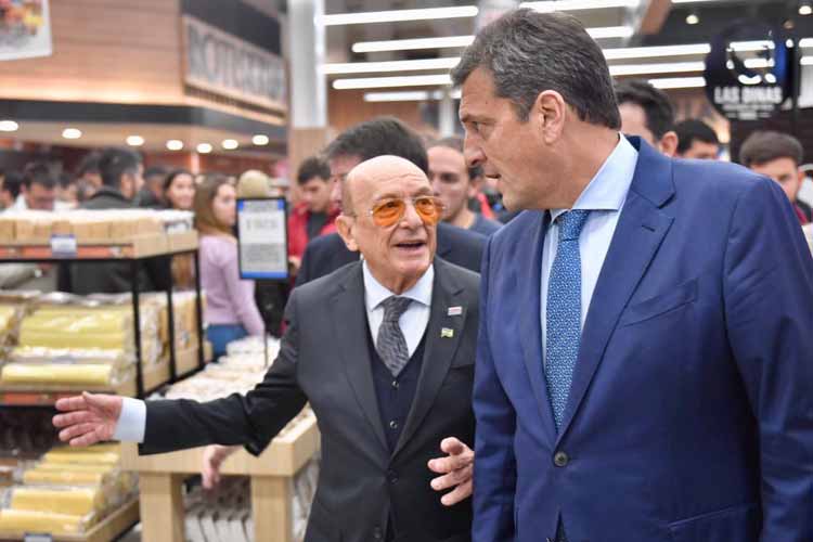 Massa durante la inauguración de Coto en Tigre: “la patria se construye con empresarios que tengan la vocación de crecer en el país”