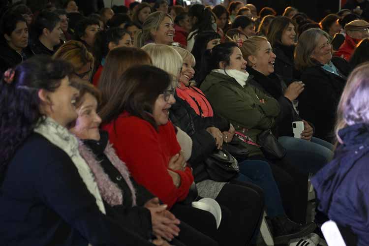 Julio Zamora destacó el compromiso de trabajadores vecinales en Tigre Julio Zamora destacó el compromiso de trabajadores vecinales en Tigre