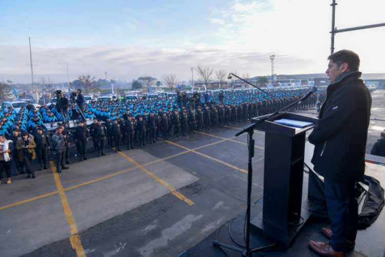 Axel Kicillof presidió desde San Fernando la ceremonia de graduación de 1500 cadetes de la Policía Bonaerense