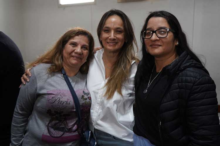 Malena Galmarini presentó su plan de salud para Tigre con trabajadores y autoridades del Hospital de Pacheco