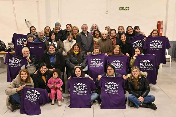 Julio Zamora se reunió con mujeres emprendedoras en Rincón de Milberg