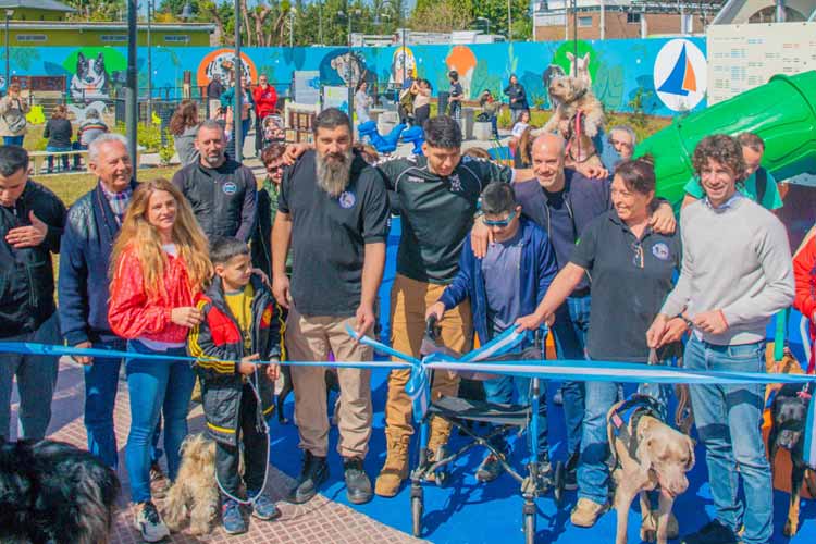 Juan Andreotti inauguró la nueva plaza “Bruno”, en homenaje a un perro héroe