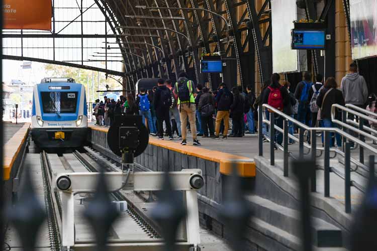 Tras la renovación histórica los trenes del Mitre vuelven a Retiro