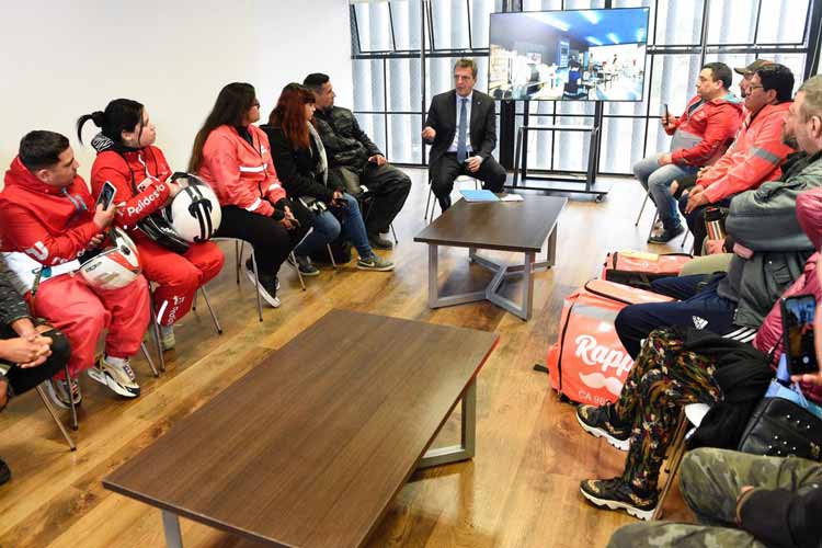 Sergio Massa se reunió con trabajadores de plataformas de delivery