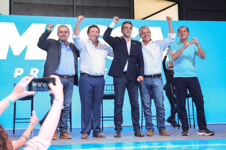 Massas sumó en la Patagonia el apoyo de los gobernadores electos de Río Negro, Alberto Weretilneck, y de Neuquén, Rolando Figueroa