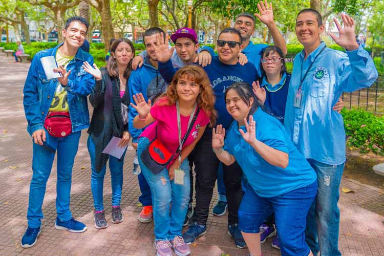 San Fernando conmemoró el Día de las Personas con Discapacidad con una actividad en la plaza Mitre