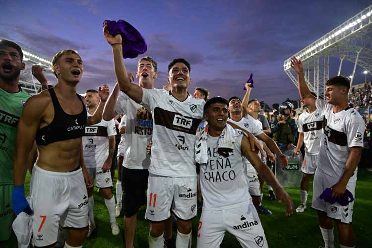 Platense bajó a Godoy Cruz en los penales y es finalista de la Copa de la Liga