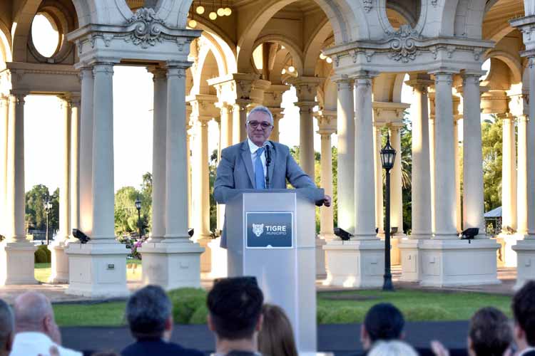 Julio Zamora Inició su Tercer Mandato en Tigre