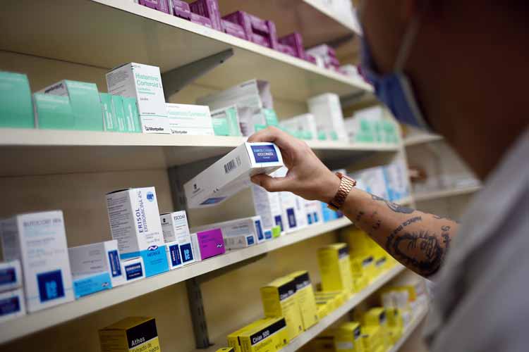 Kreplak: “En ninguna otra parte del mundo el precio de los medicamentos es libre”
