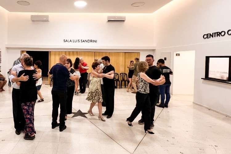 Tarde a puro Tango: cómo participar de las clases en el Centro Cultural Munro.