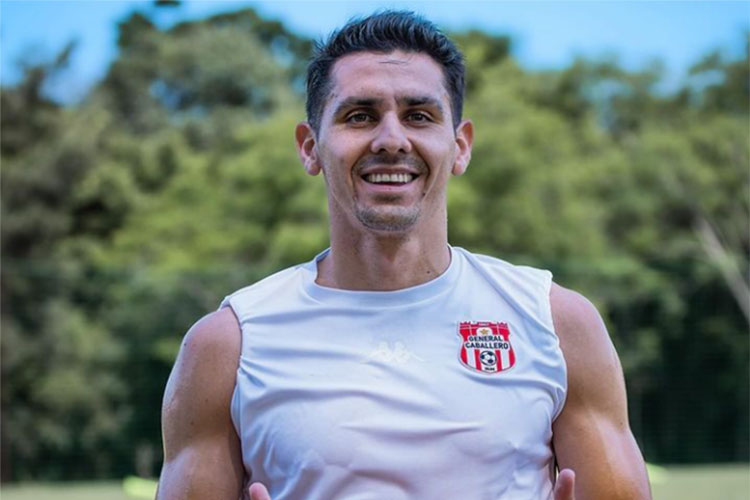 Tigre refuerza la mitad de la cancha con un jugador paraguayo. Tigre refuerza la mitad de la cancha con un jugador paraguayo.