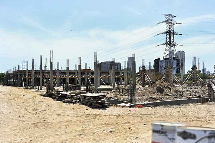 Julio Zamora se comprometió a finalizar la obra del Hospital de Alta Complejidad de Adultos en Tigre Julio Zamora se comprometió a finalizar la obra del Hospital de Alta Complejidad de Adultos en Tigre