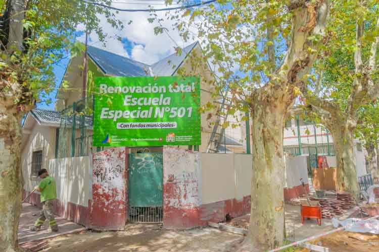  Juan Andreotti inspecciona obras en la Escuela Especial N°501 de San Fernando