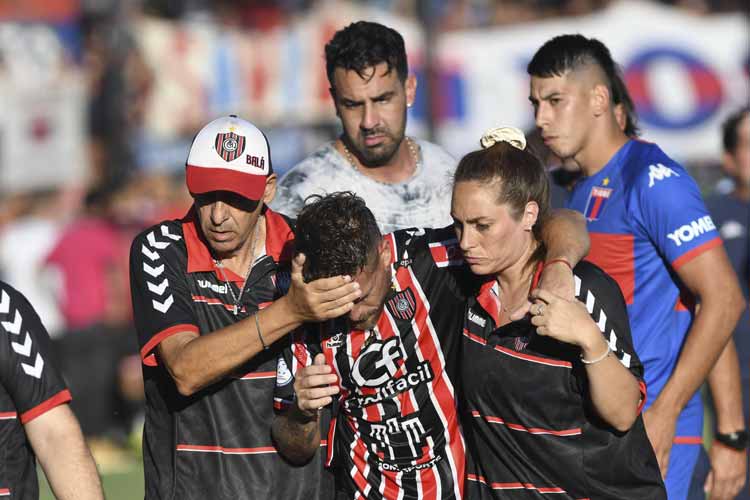La violencia empañó el encuentro entre Tigre y Chacarita por la Copa Argentina